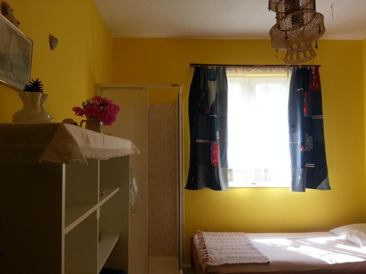 Ecer Pansiyon Kuşadası Buitenkant foto